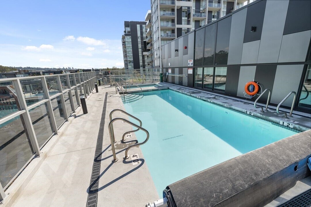 3538 Sawmill Cres in Surrey, BC - Building Photo