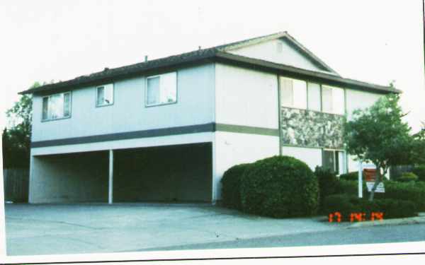 2312 Heidi Pl in Santa Rosa, CA - Building Photo