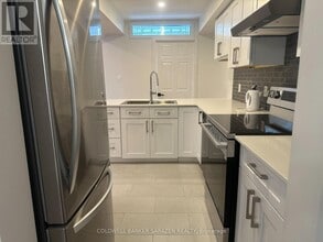 454 Wisteria Crescent in Ottawa, ON - Building Photo - Building Photo