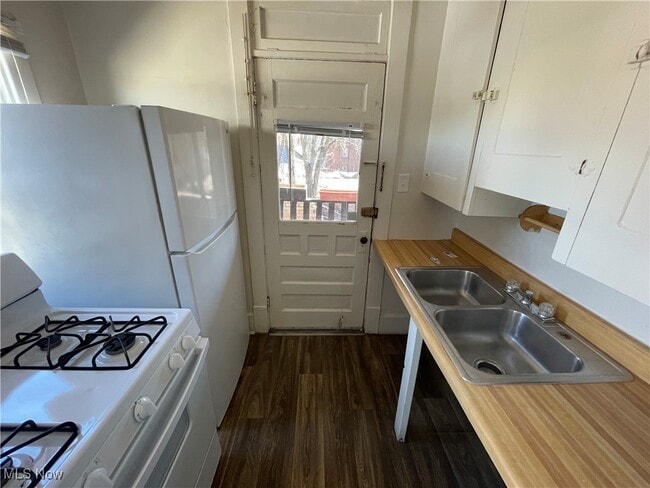 property at 512 Shorb Ave NW