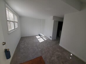 2111 Fairhaven Cir NE in Atlanta, GA - Building Photo - Building Photo