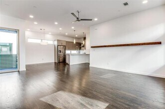 1907 Summit Ave in Dallas, TX - Building Photo - Building Photo