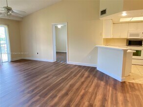 4175 N Haverhill Rd in West Palm Beach, FL - Building Photo - Building Photo