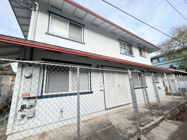property at 1119 Banyan St
