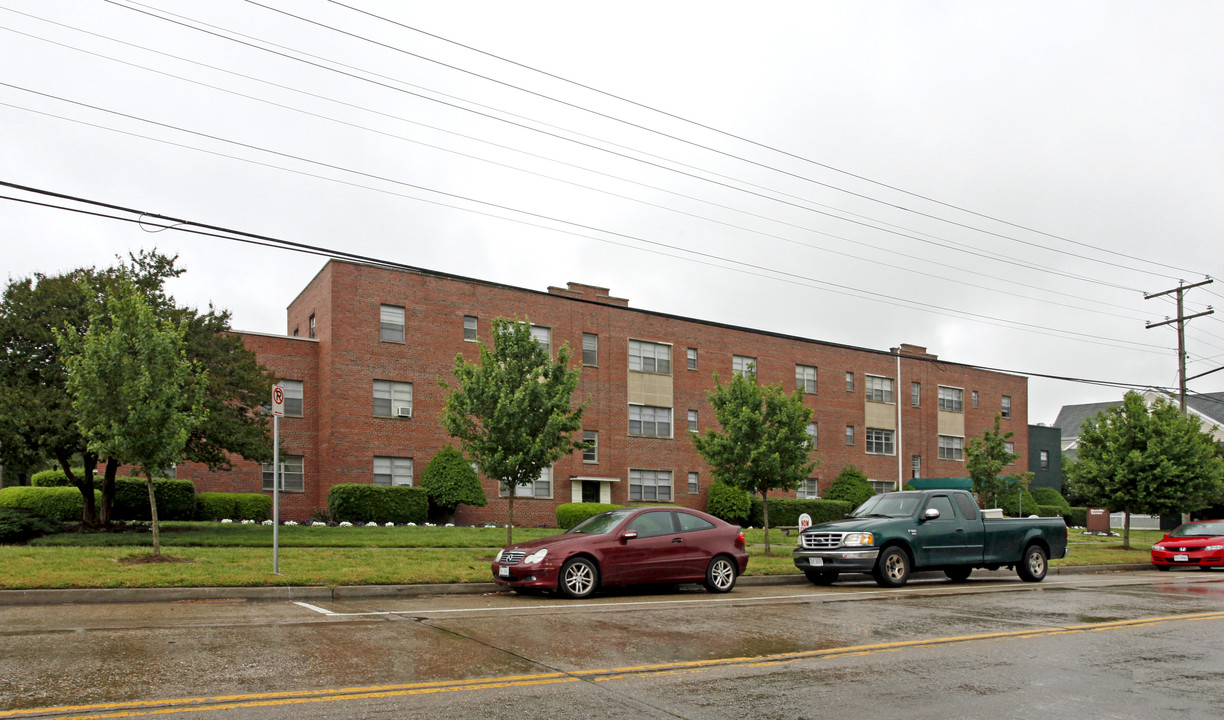 Riverside Terrace in Norfolk, VA - Building Photo