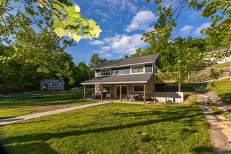 70 Water Oak Ln in Sunrise Beach, MO - Building Photo - Building Photo