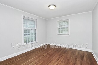5039 Baylor Dr in Charlotte, NC - Building Photo - Building Photo