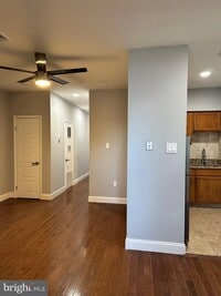 412 W Walnut Ln photo'