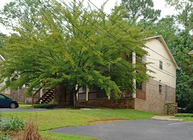 608 Wilson Ave in Tallahassee, FL - Foto de edificio - Building Photo