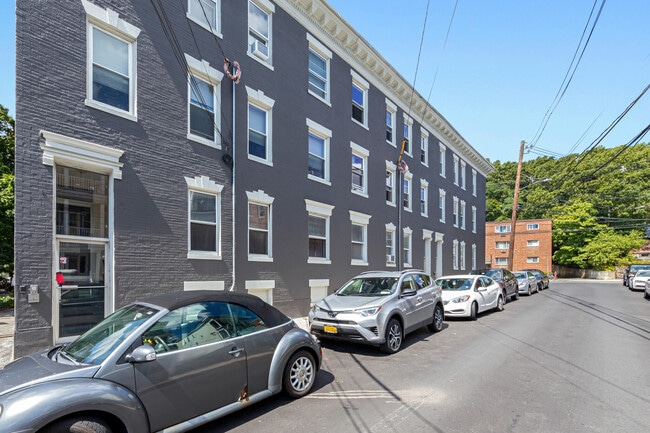 42 Brackett St in Boston, MA - Building Photo - Building Photo