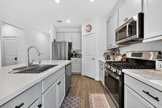 9703 Arrigoni Creek Dr in Cypress, TX - Building Photo - Building Photo