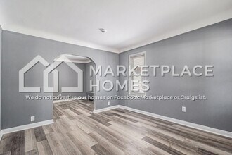 8062 Cadillac Ave in Warren, MI - Building Photo - Building Photo