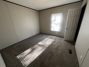 114 Plum St in Hopkinsville, KY - Foto de edificio - Building Photo