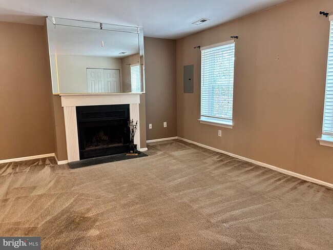 1605 Huntingdon Mews in Clementon, NJ - Building Photo - Building Photo