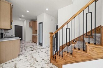 2015 Zuefeldt Dr in Arlington, TX - Building Photo - Building Photo