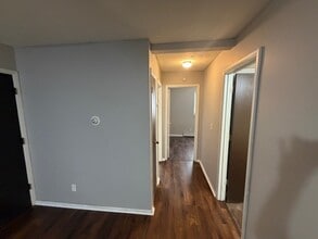 107 College Park Ct in Normal, IL - Building Photo - Building Photo