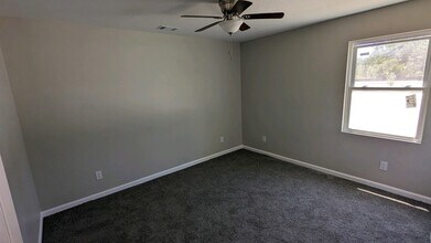 1474 Kelly Dr in Hinesville, GA - Building Photo - Building Photo