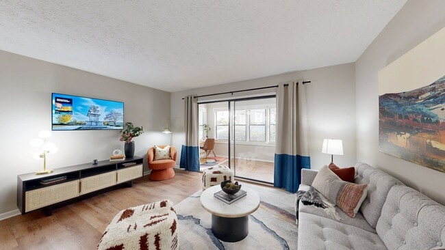 Rosemont at East Cobb Apartments in Marietta, GA - Foto de edificio - Building Photo