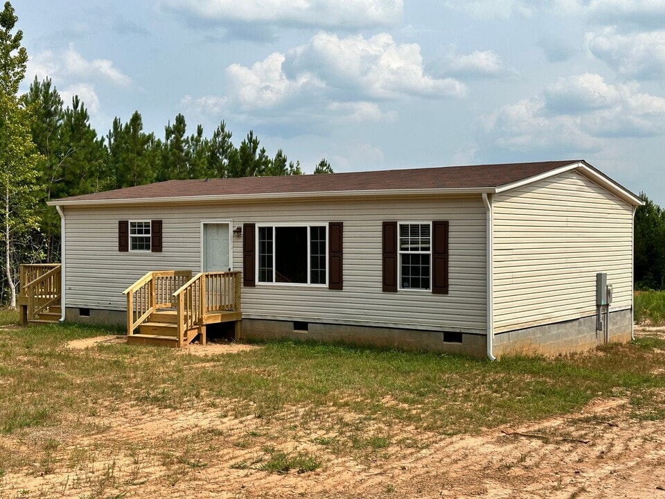 4998 Darlington Heights Rd in Pamplin, VA - Building Photo