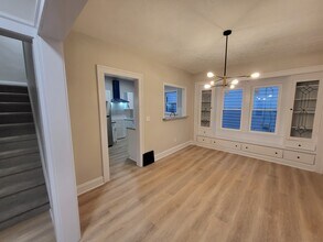 1551 Alameda Ave in Lakewood, OH - Foto de edificio - Building Photo