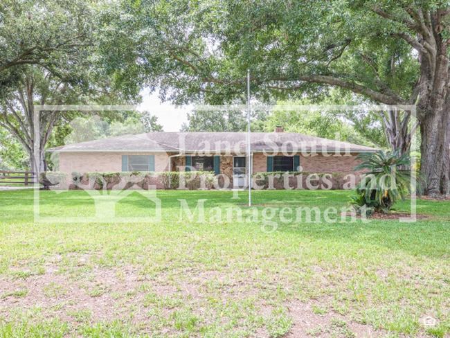 property at 2190 Belaire Dr