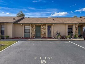 7116 Barclay Ave in Spring Hill, FL - Building Photo