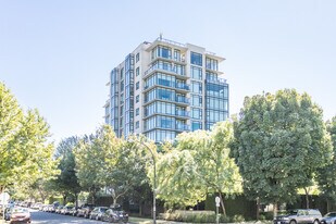 Cavendish Court in Vancouver, BC - Building Photo