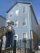 706 N Noble St Apartamentos