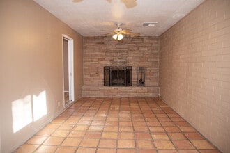 1932 Arlington St in Kingman, AZ - Building Photo - Building Photo