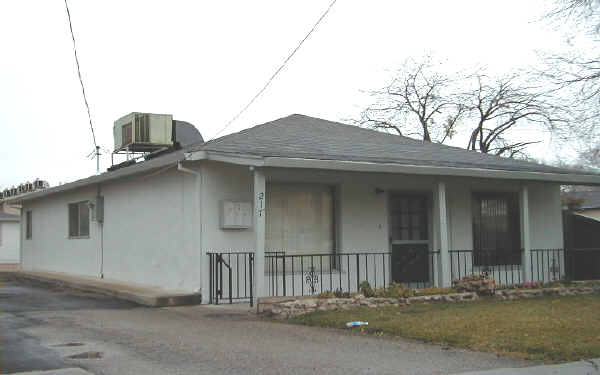 217 W Carlton Way in Tracy, CA - Foto de edificio