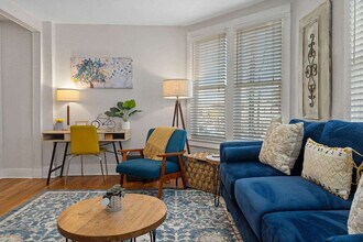 2490 Main St in Littleton, CO - Building Photo - Building Photo