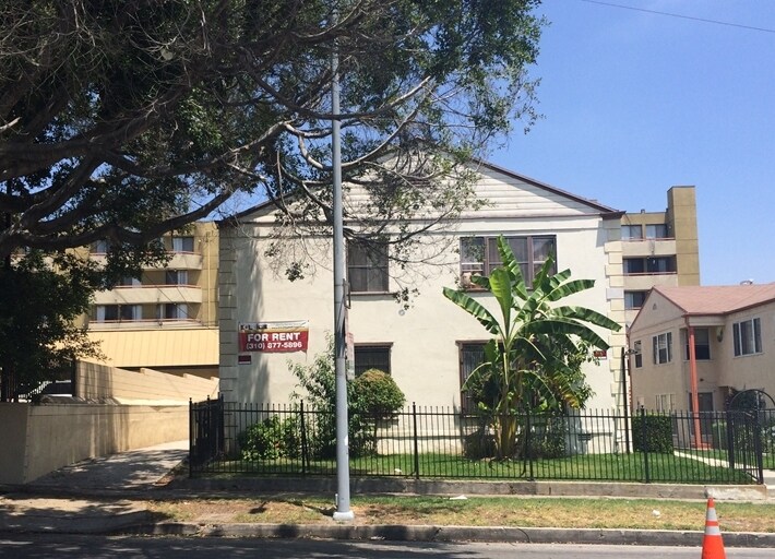 4137 Melrose Ave in Los Angeles, CA - Foto de edificio