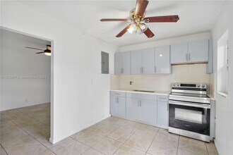 535 NW 18th St in Fort Lauderdale, FL - Building Photo - Building Photo