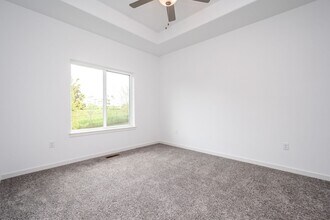 281 Danielle St in Iowa City, IA - Building Photo - Building Photo