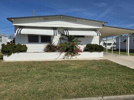 109 49th Ave W in Bradenton, FL - Building Photo