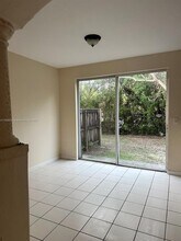 1527 SE 24th Ct in Homestead, FL - Building Photo - Building Photo