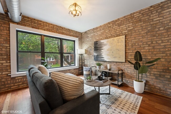 1253 W Roscoe St in Chicago, IL - Building Photo - Building Photo