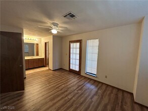 5915 Laredo St in Las Vegas, NV - Foto de edificio - Building Photo