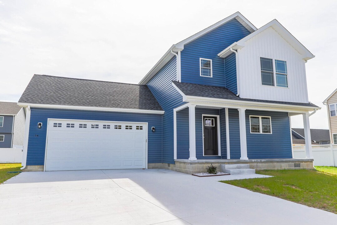 54 Pilgrim Ct in Felton, DE - Building Photo