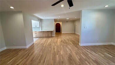 23012 Gilmore St in Los Angeles, CA - Building Photo - Building Photo