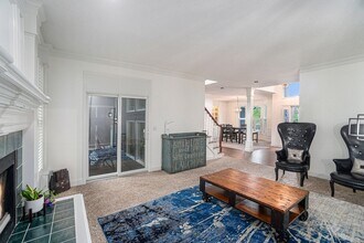 13102 Grandview St in Overland Park, KS - Building Photo - Building Photo