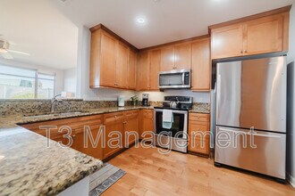 1019 Costa Pacifica Way in Oceanside, CA - Building Photo - Building Photo