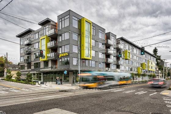 Janus Apartments in Seattle, WA - Foto de edificio