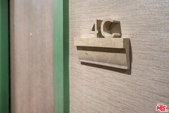 865 Comstock Ave in Los Angeles, CA - Building Photo - Building Photo