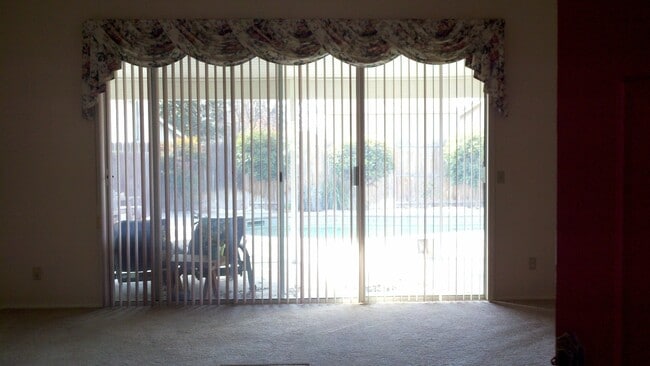 1349 El Cajon Ln in Los Banos, CA - Building Photo - Building Photo