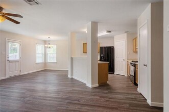 394 Dandelion Loop in Kyle, TX - Building Photo - Building Photo