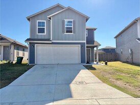 10310 Glimmer in Converse, TX - Building Photo