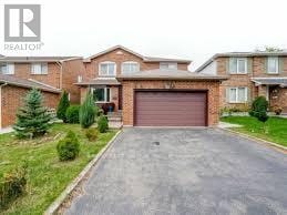 24 Cousins Ct in Brampton, ON - Building Photo