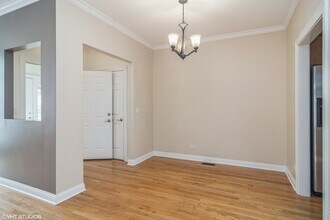 215 S Evergreen Ave in Arlington Heights, IL - Building Photo - Building Photo