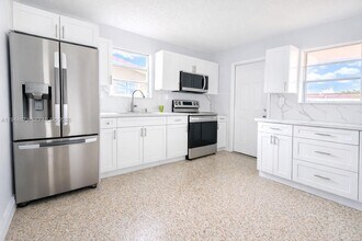 11333 SW 7th Terrace in Miami, FL - Building Photo - Building Photo